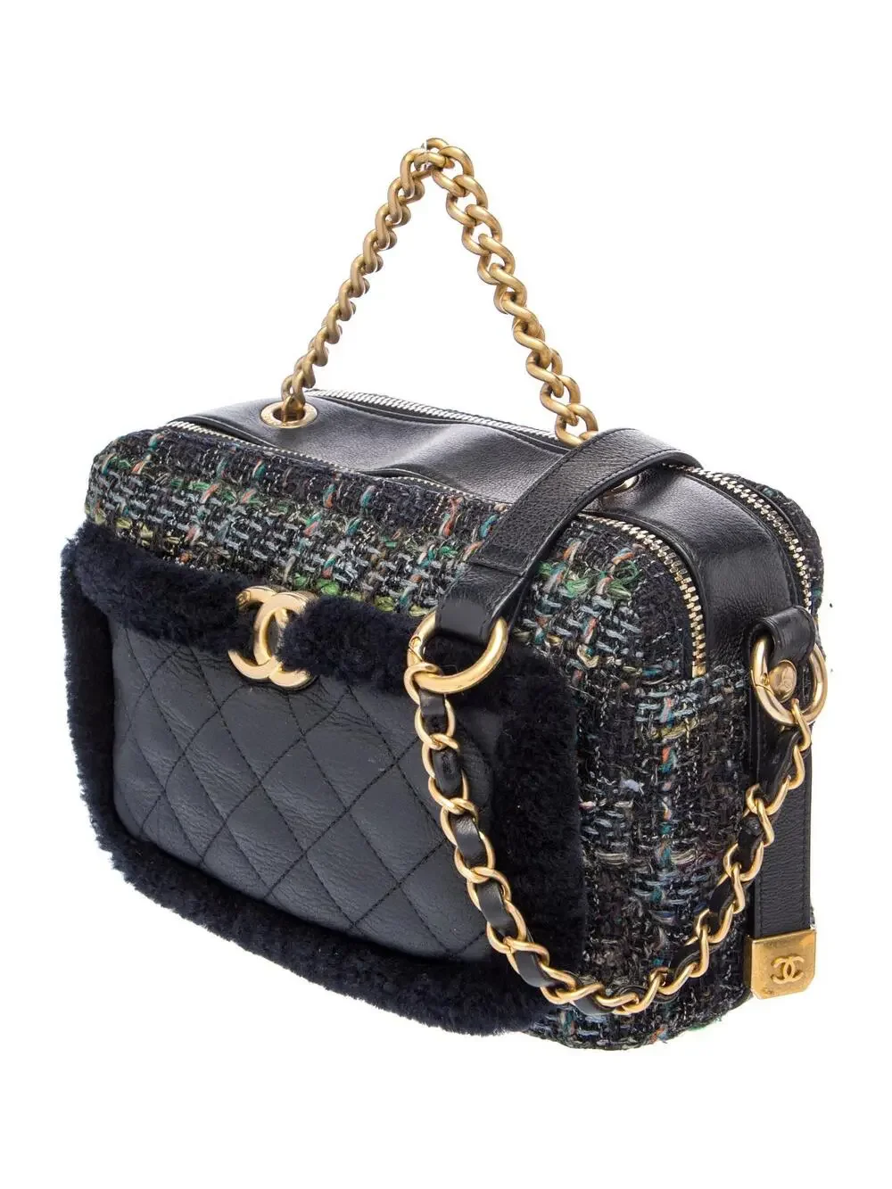 CHANEL elevate your